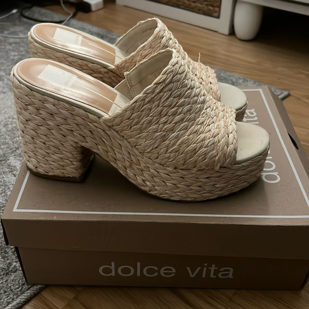 Dolce Vita Elora raffia heel